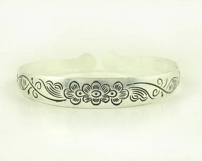 New Retro Cuff Bracelets Tibetan Silver Metal Carving Fish Elephant Flower Bangles Vintage Gypsy Jewelry Female Gifts