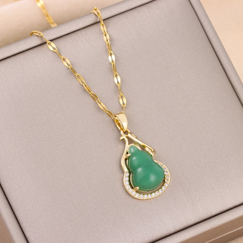 New In Fashion Green Zircon Crystal Pendant Stainless Steel Necklaces For Women Trendy Retro Style Female Clavicle Chain Jewelry