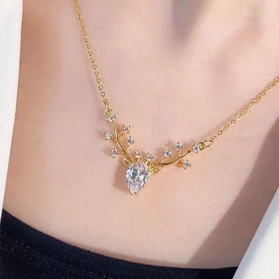 Clavicle Chain Elegant Fashion Fashionable Sparkling Pendant Necklace Niche Neck Accessories There Must Be Necklace