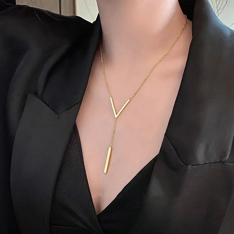 New V-shaped Long Sexy Clavicle Gold Colour Chain Necklace Choker Women 2024 Fashion Vertical Bar Pendant Jewelry Party Gifts