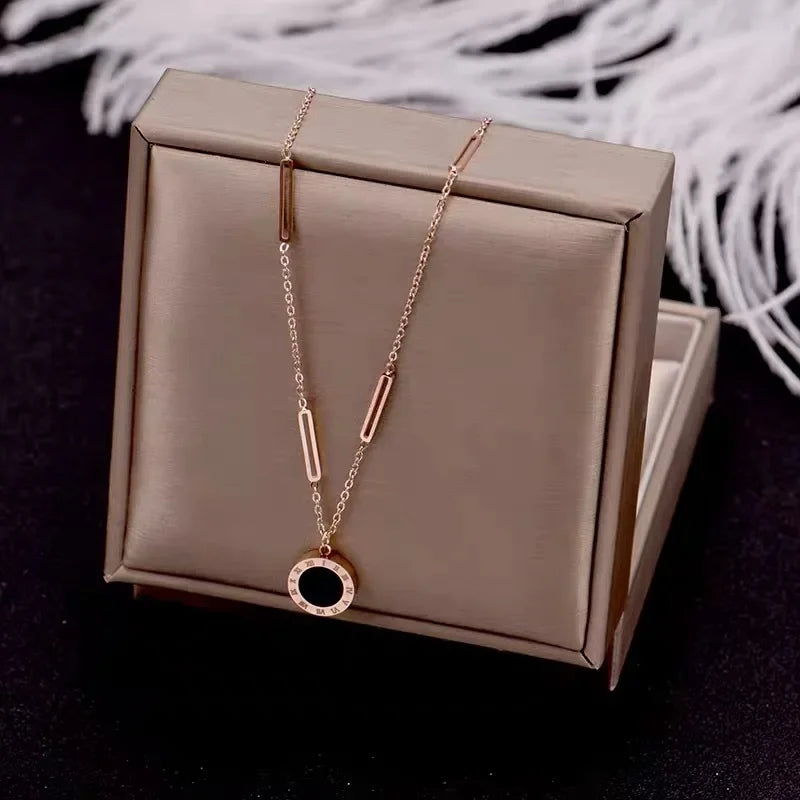 Classic Stainless Steel Roman Digital Wafer Pendant Necklace for Women Charm Geometry Round Shell Choker Chains Jewelry Gifts