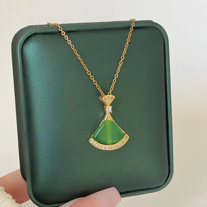 New In Fashion Green Zircon Crystal Pendant Stainless Steel Necklaces For Women Trendy Retro Style Female Clavicle Chain Jewelry