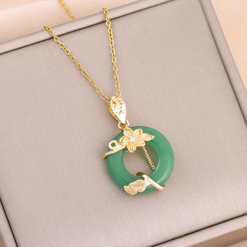 New In Fashion Green Zircon Crystal Pendant Stainless Steel Necklaces For Women Trendy Retro Style Female Clavicle Chain Jewelry