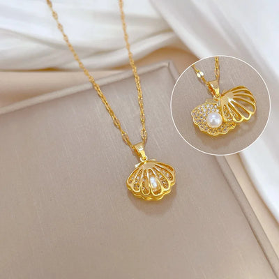 Exquisite French Hollow Shell Pearl Necklace Light Luxury Personality High-end Retro Fashion Versatile Stainless Steel Pendant