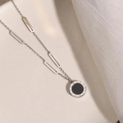 Classic Stainless Steel Roman Digital Wafer Pendant Necklace for Women Charm Geometry Round Shell Choker Chains Jewelry Gifts