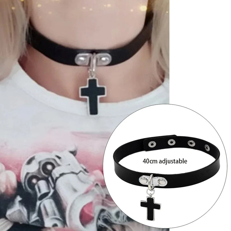 Sexy Trendy Vintage Charm Round Gothic Collar Necklaces Jewelry Gift Gothic Leather Heart Harajuku Women Punk Choker Necklace