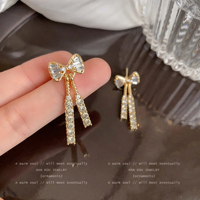 Gold Color Shiny Bow Stud Earrings For Women Fashion Exquisite Dainty Rhinestone Bow Dangle Earrings Jewelry Friends Gift